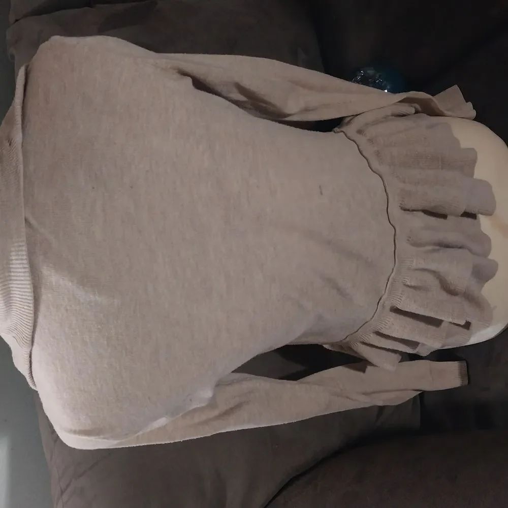 Elle Beige Knit Ruffle Shawl - Picture 3 of 5